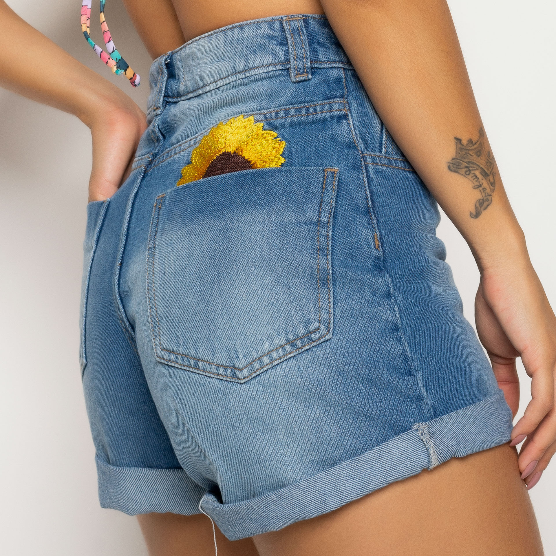 short jeans girassol